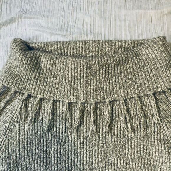 TART sweaters  - Picture 4 of 5